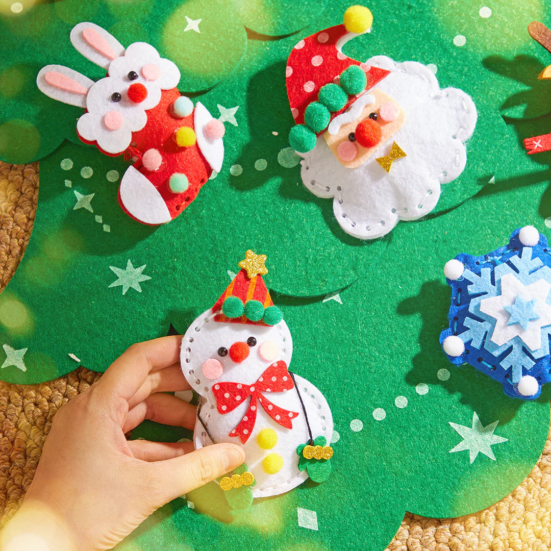 DIY - Christmas tree and toys
